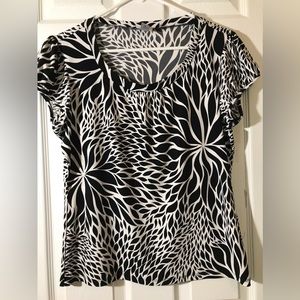 Worthington Petite stretch size PL scoop neck cap sleeves black & white design